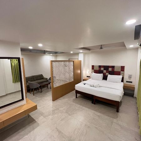 Hotel Diviyum Manor à Port Blair Extérieur photo