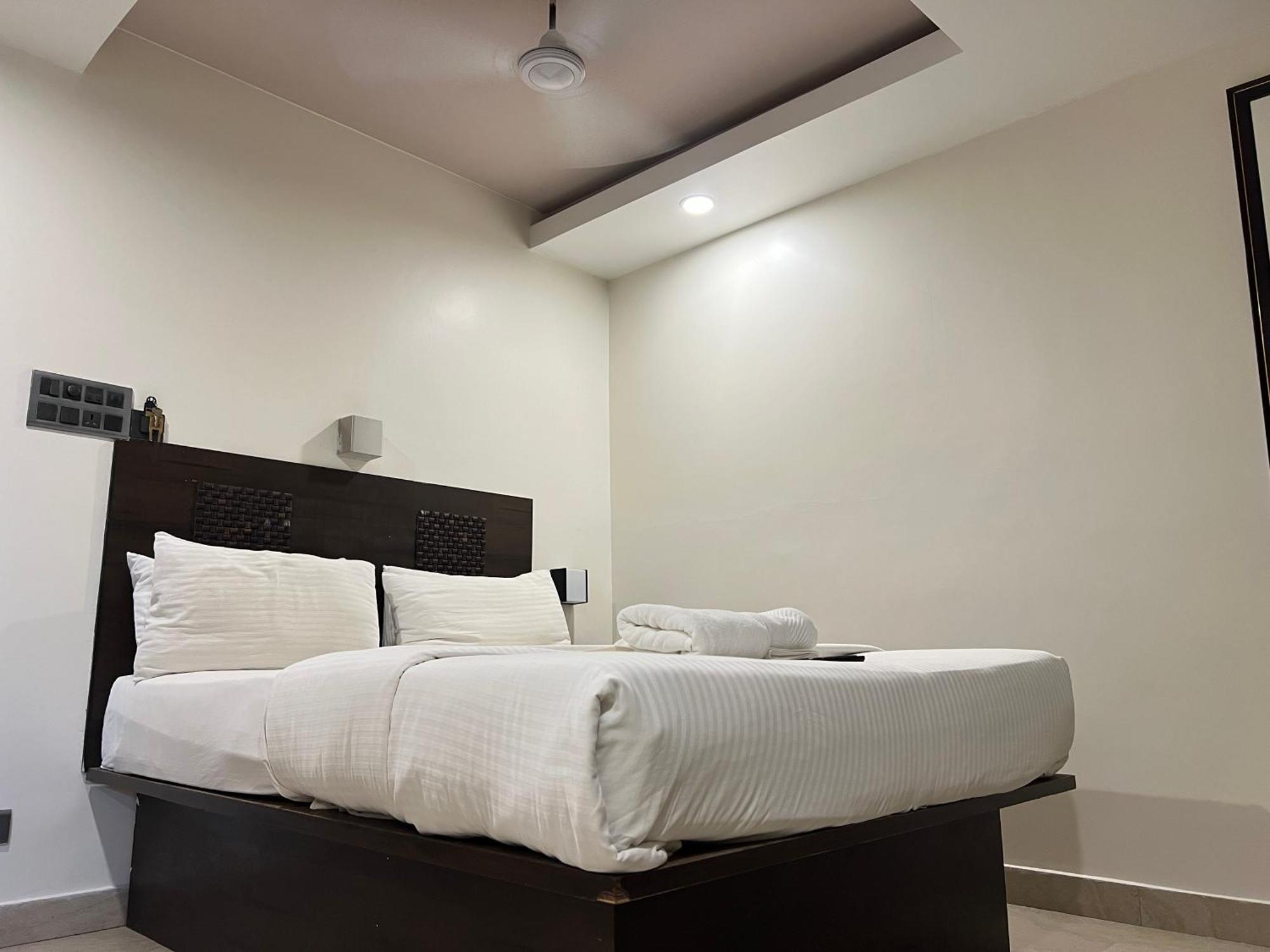 Hotel Diviyum Manor à Port Blair Extérieur photo